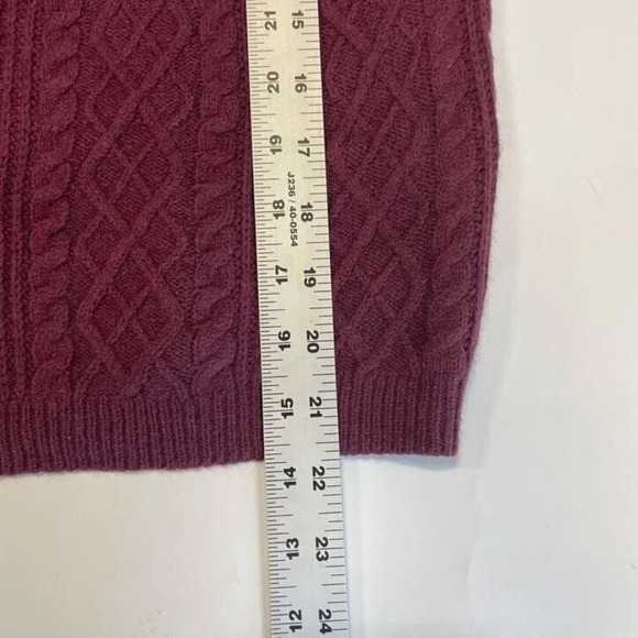 Love‎ Tree Women's Nordstrom Peekaboo Cable Knit Long Sleeve Sweater Size M NWT - Picture 10 of 10
